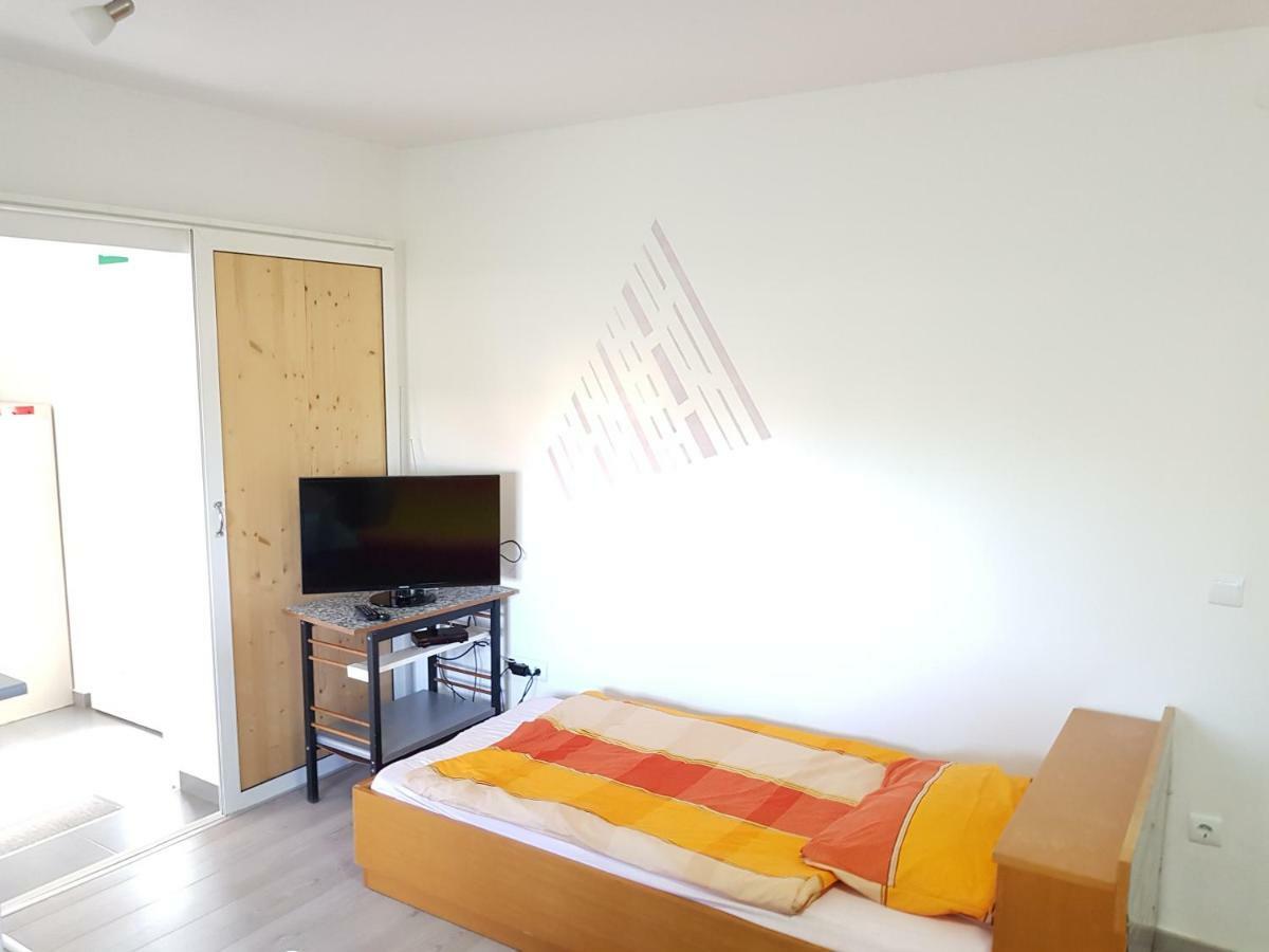 Apartment Brigitte Vrsi Exteriör bild